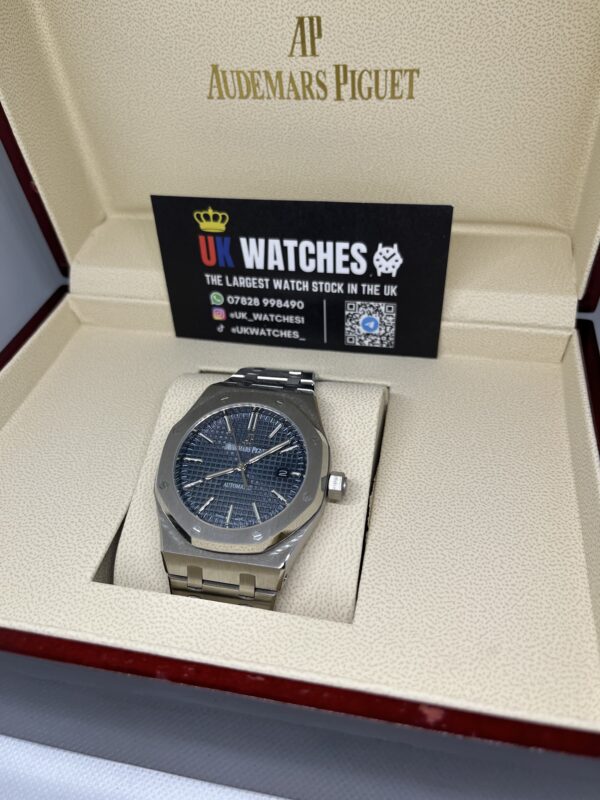 Audemars Piguet Royal Oak Blue Dial Stainless Steel 41mm (2)