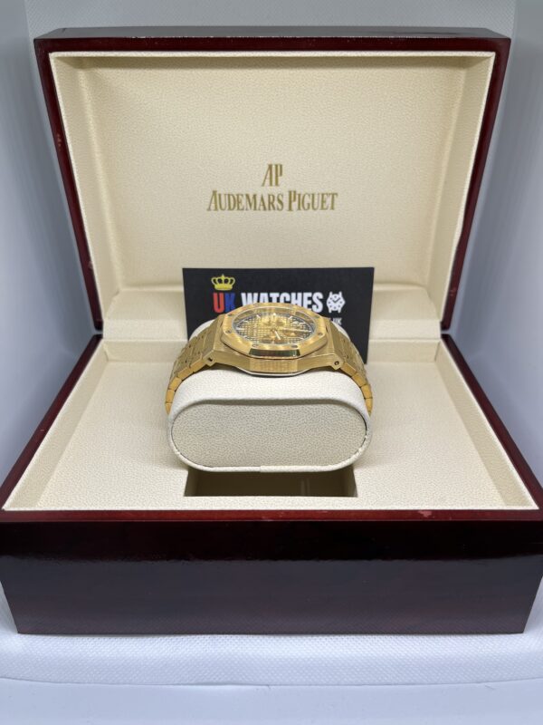 Audemars Piguet Royal Oak Chronograph Gold Dial Full Yellow Gold 41mm (5)