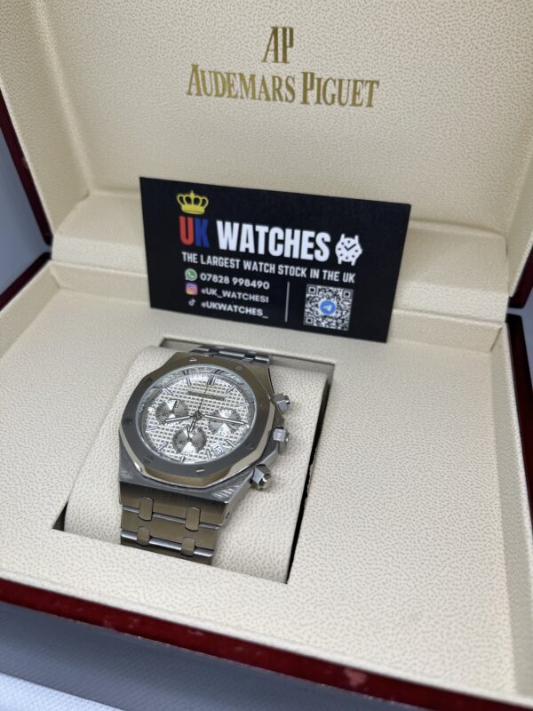 Audemars Piguet Royal Oak Chronograph White Dial Stainless Steel 41mm (2)