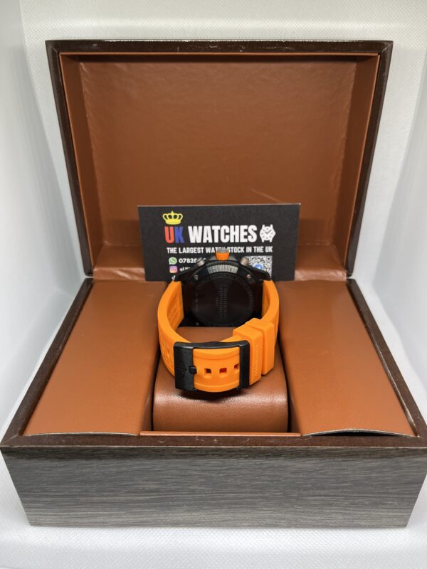 Breitling Endurance Pro Black Dial Orange Strap 44mm (7)