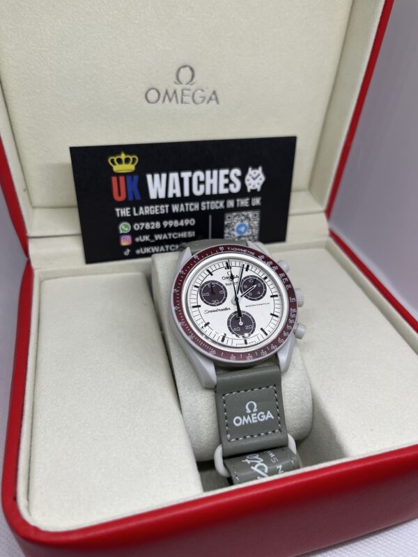 Omega Speedmaster Moonswatch ‘Mission To Pluto' 42mm (3)