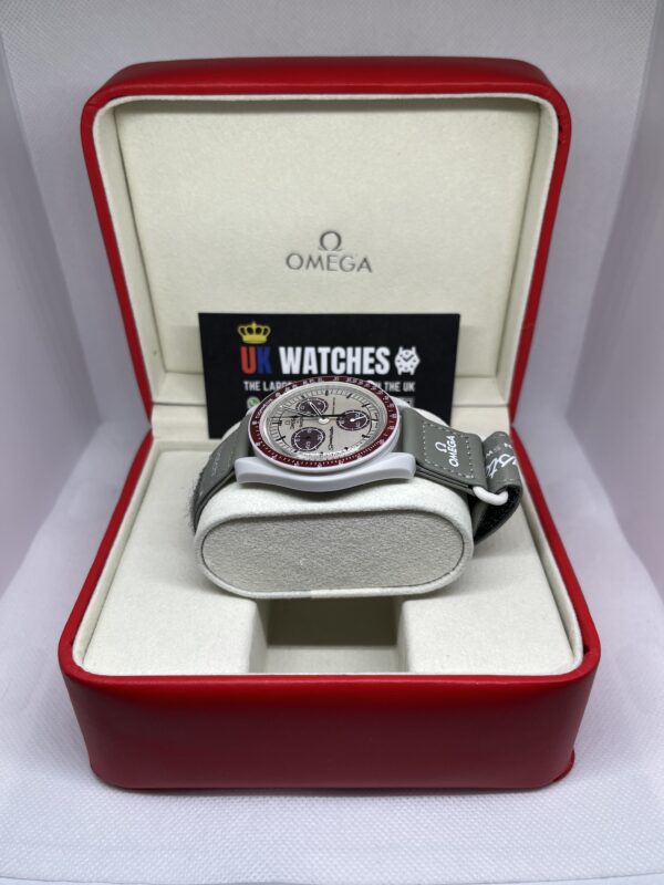 Omega Speedmaster Moonswatch ‘Mission To Pluto' 42mm (5)