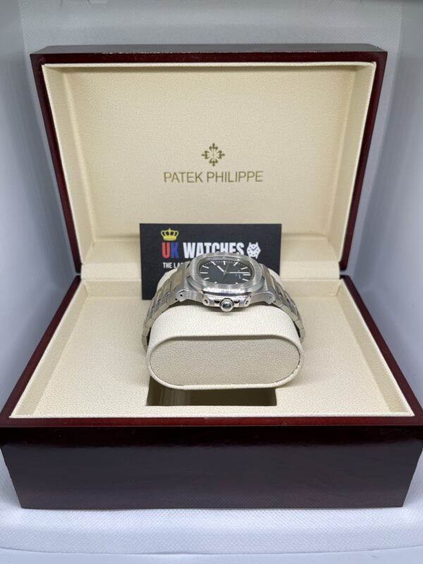 Patek Philippe Nautilus Blue Dial Stainless Steel 40mm (6)