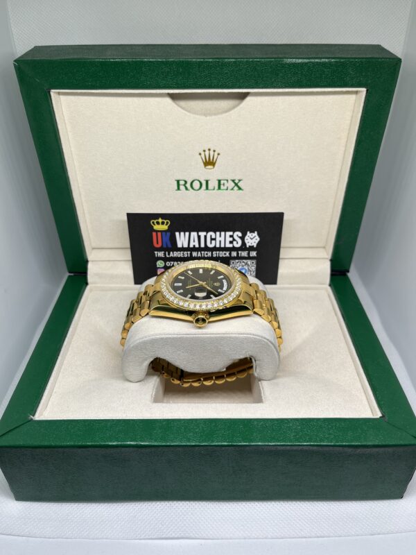 Rolex Day-Date Black Baguette RBR Diamond Bezel Full Yellow Gold 40mm (6)
