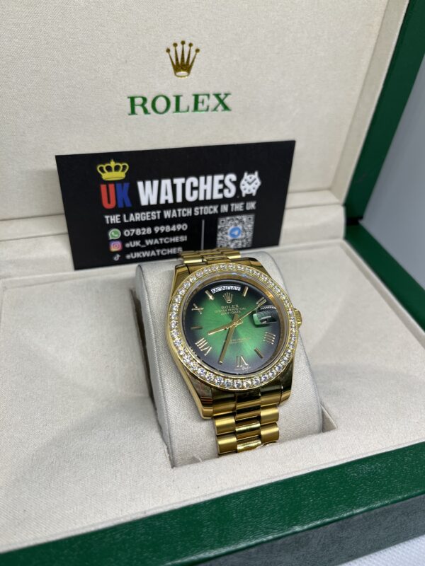 Rolex Day-Date Green Ombre RBR Diamond Bezel Full Yellow Gold 40mm (3)