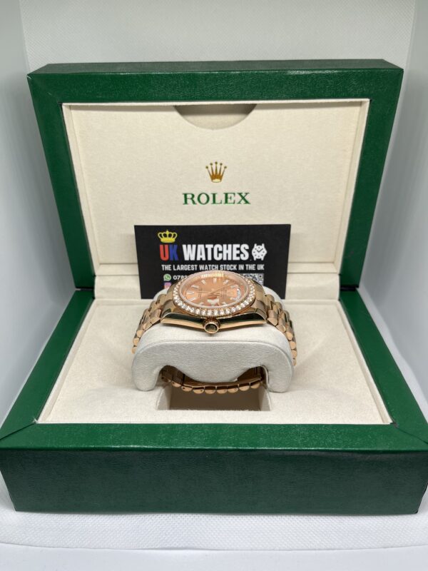 Rolex Day-Date ‘Sundust' Dial RBR Diamond Bezel Full Rose Gold 40mm (6)