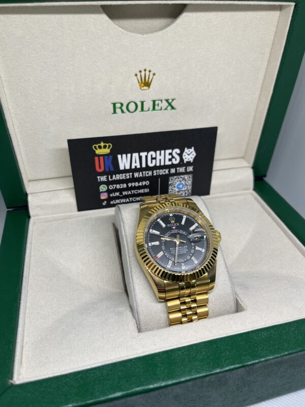 Rolex Sky-Dweller Black Dial Full Yellow Gold 42mm (3)