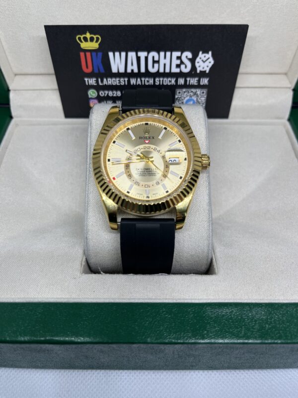 Rolex Sky-Dweller ‘Champagne' Dial Oysterflex Yellow Gold 42mm (4)